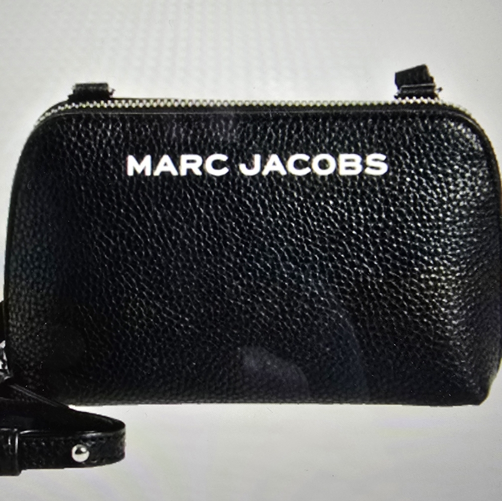 NWT Marc Jacobs Small Crossbody Pouch Pebble Leather Black Retail $140